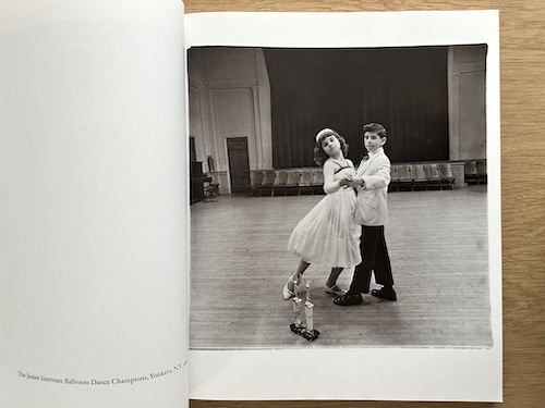 ダイアン・アーバス作品集/筑摩書房 ダイアン・アーバス作品集(伊藤俊治 訳) / 古本、中古本、古書籍